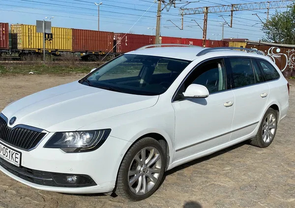 lubelskie Skoda Superb cena 46600 przebieg: 263000, rok produkcji 2014 z Lublin